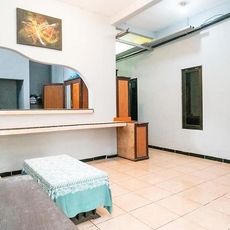 Jotel Guest House Mitra Reddoorz Pulauberayan 外观 照片