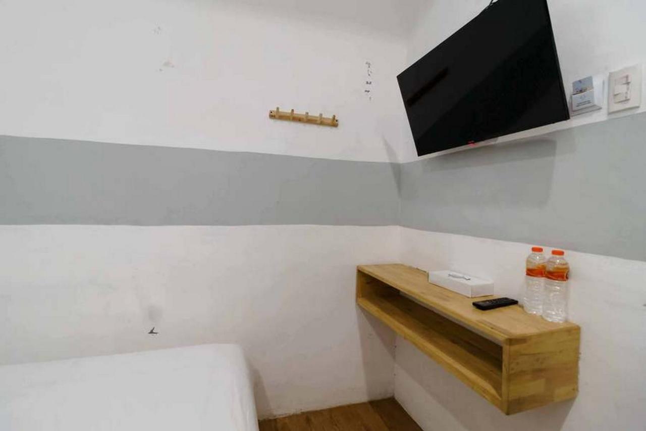 Jotel Guest House Mitra Reddoorz Pulauberayan 外观 照片