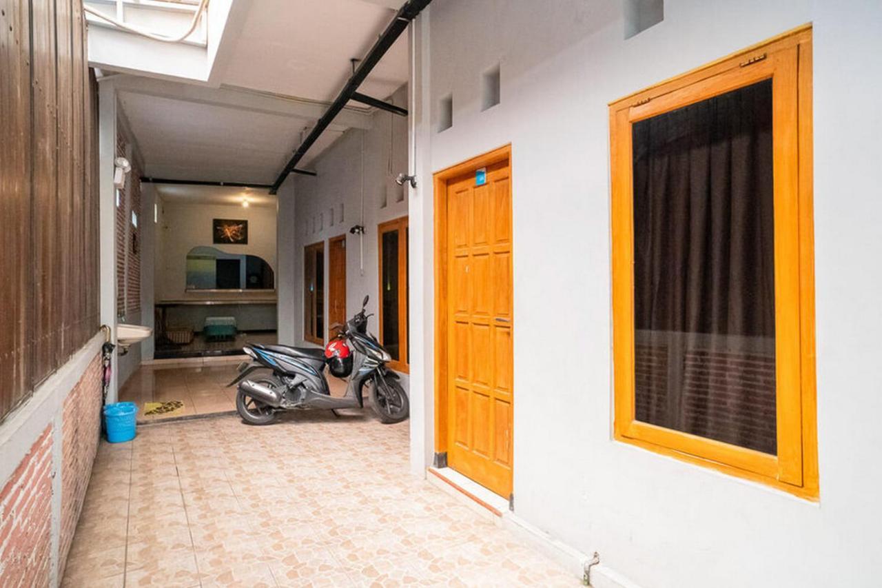 Jotel Guest House Mitra Reddoorz Pulauberayan 外观 照片