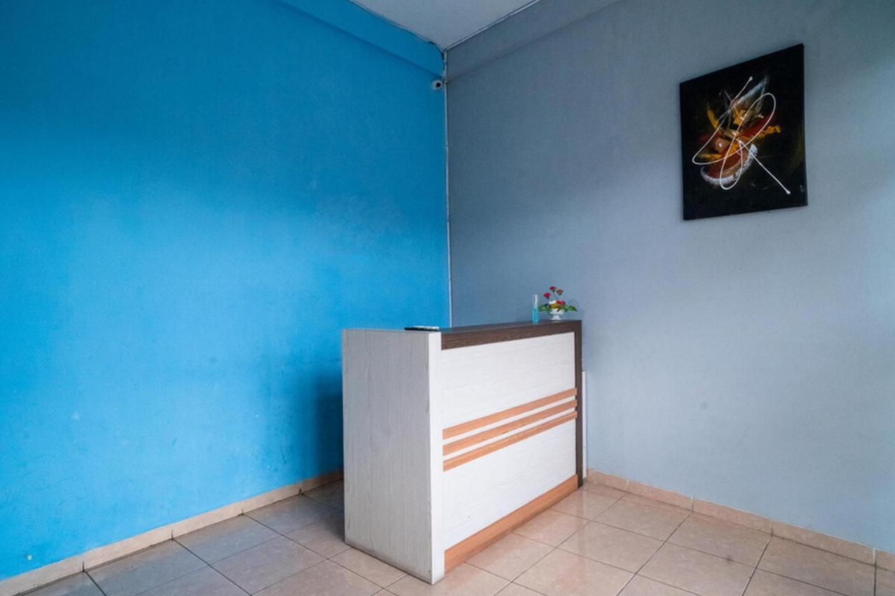 Jotel Guest House Mitra Reddoorz Pulauberayan 外观 照片