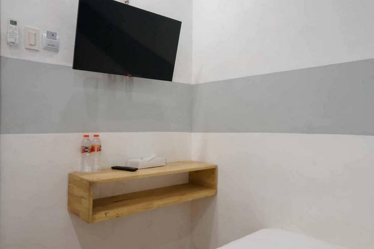 Jotel Guest House Mitra Reddoorz Pulauberayan 外观 照片