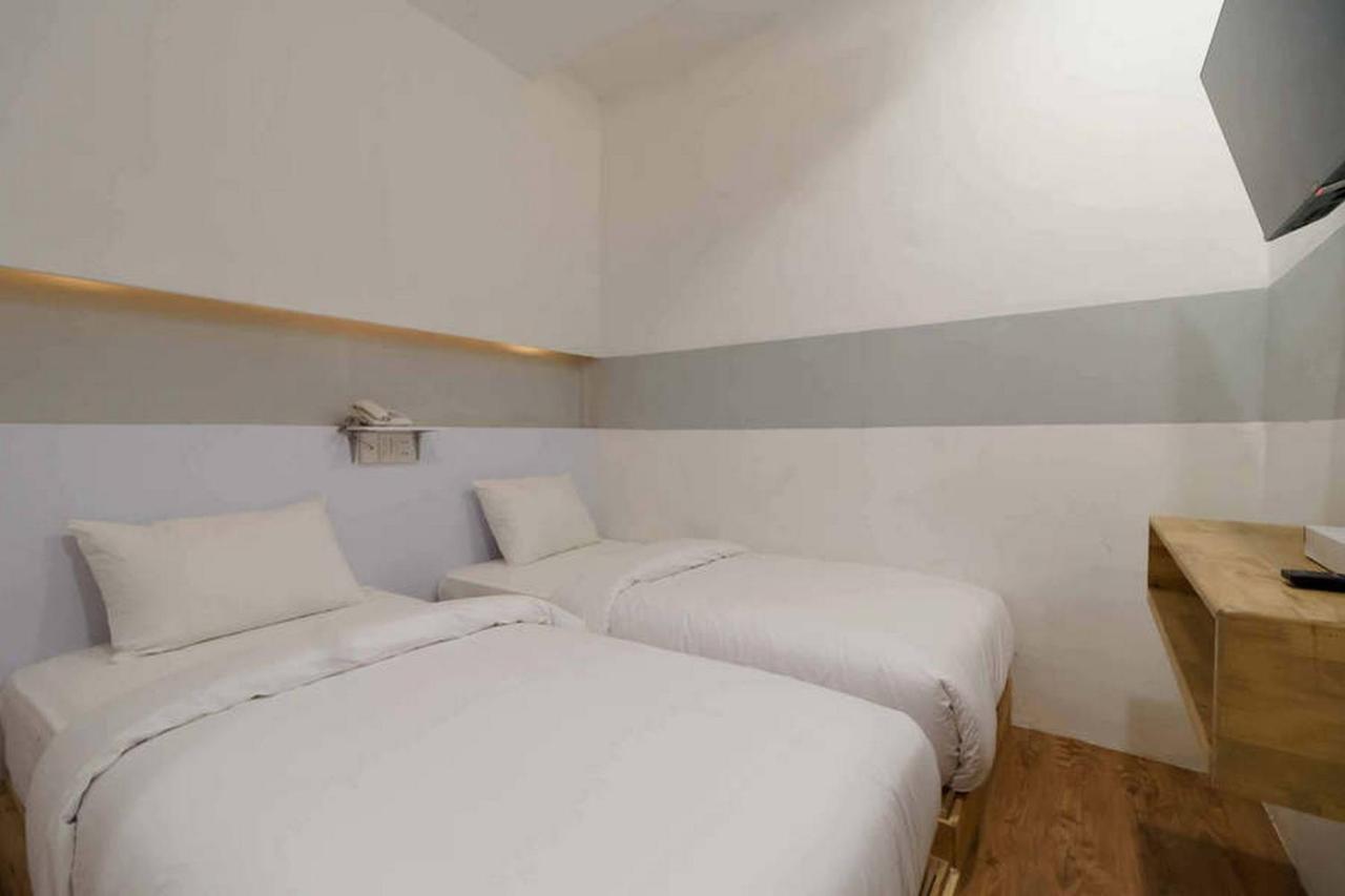 Jotel Guest House Mitra Reddoorz Pulauberayan 外观 照片