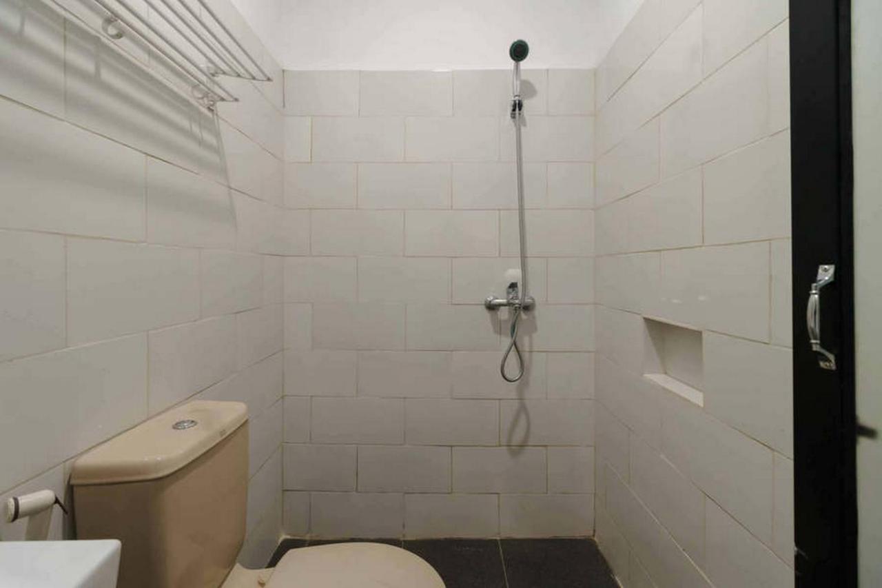 Jotel Guest House Mitra Reddoorz Pulauberayan 外观 照片